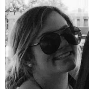 Meet your Posher, Ella